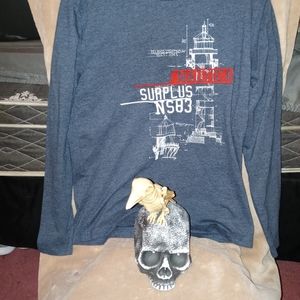 Like new Nautica long sleeve T